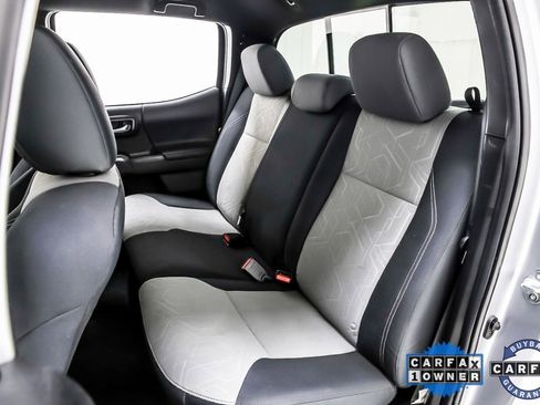 Used 2023 Toyota Tacoma TRD Sport image 29