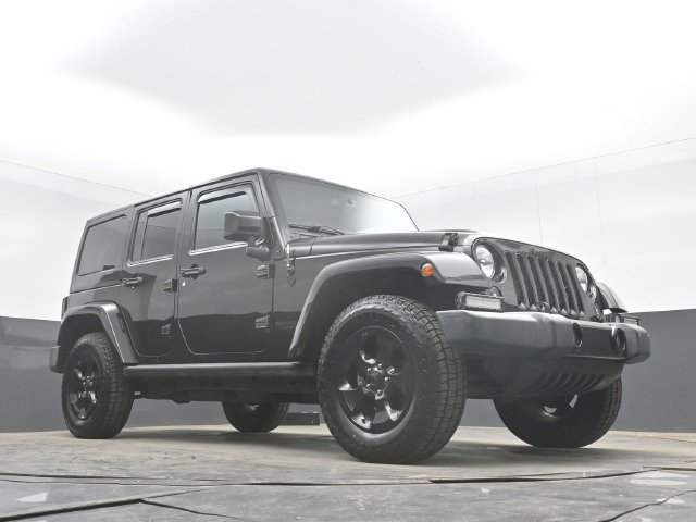 Used 2015 Jeep Wrangler Unlimited Sahara AWD/4WD image 40