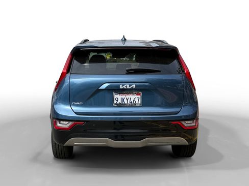 Certified 2023 Kia Niro Wave FWD image 4