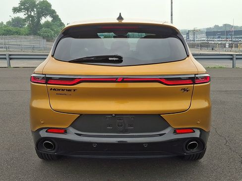 Certified 2024 Dodge Hornet R/T Plus w/ R/T Blacktop Package AWD/4WD image 5