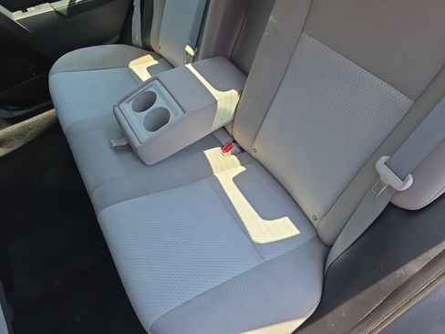 Used 2016 Toyota Corolla LE FWD image 33
