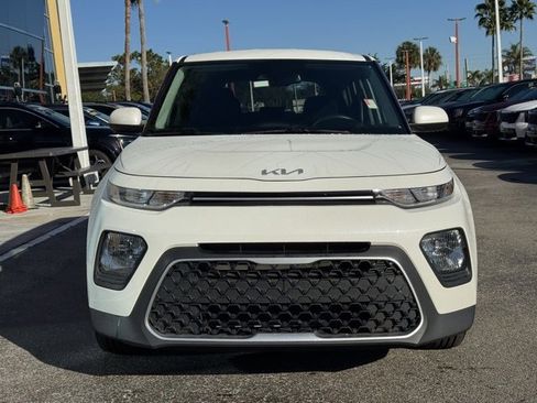 Certified 2022 Kia Soul S image 9