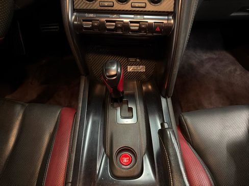 Used 2015 Nissan GT-R Black Edition image 19