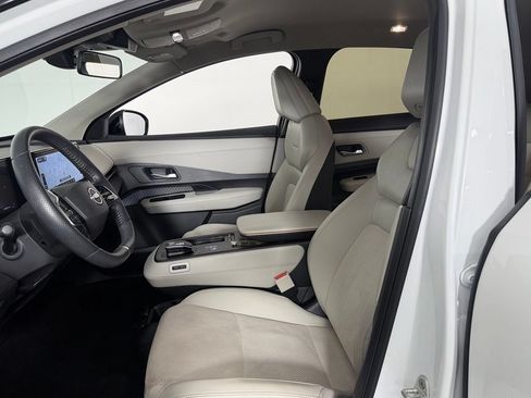 Used 2024 Nissan Ariya FWD image 20