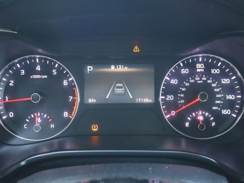 Used 2024 Kia Forte LXS w/ LXS Technology Package FWD image 9