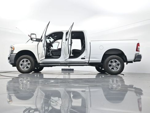 Used 2024 RAM 2500 Big Horn image 44