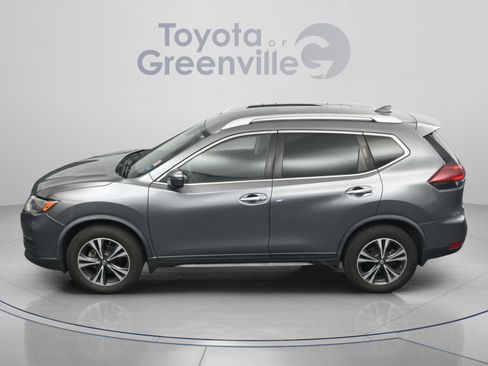 Used 2019 Nissan Rogue SV w/ Premium Package FWD image 4