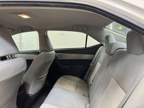Used 2014 Toyota Corolla LE image 15