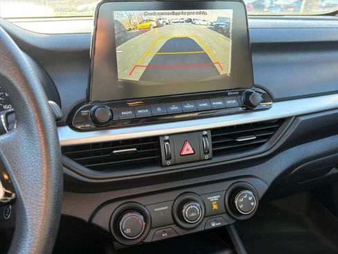 Used 2021 Kia Forte LXS image 10