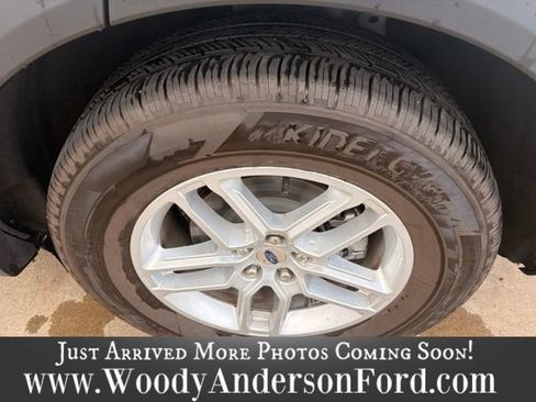Used 2025 Ford Explorer Active RWD image 8