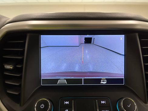 Used 2023 GMC Acadia SLE w/ Driver Convenience Package image 36