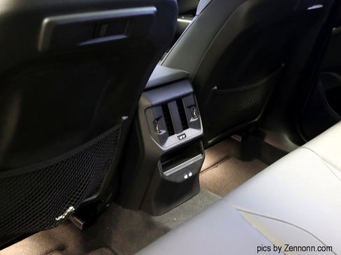 Used 2025 BMW X3 xDrive30i w/ Premium Package image 14