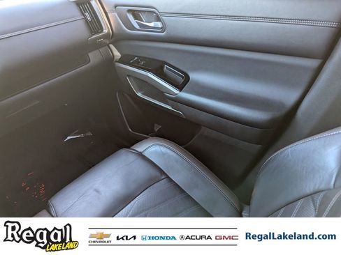 Used 2022 Nissan Pathfinder Platinum w/ Lighting Package (N92) image 14