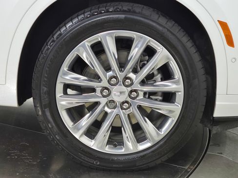 Certified 2023 Cadillac XT6 Premium Luxury w/ Technology Package AWD/4WD image 12