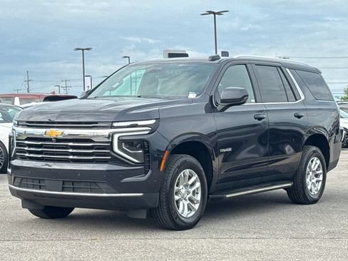 Used 2025 Chevrolet Tahoe LT AWD/4WD image 1