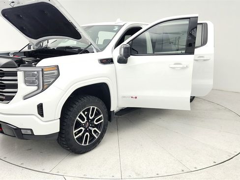 Used 2025 GMC Sierra 1500 AT4 w/ AT4 Premium Package image 10