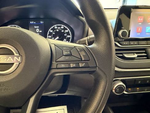 Used 2024 Nissan Altima 2.5 S FWD image 23