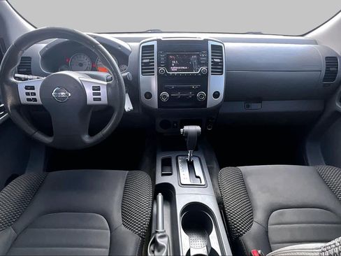 Used 2018 Nissan Frontier SV RWD image 16