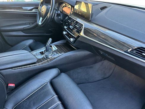 Used 2018 BMW 530e image 17