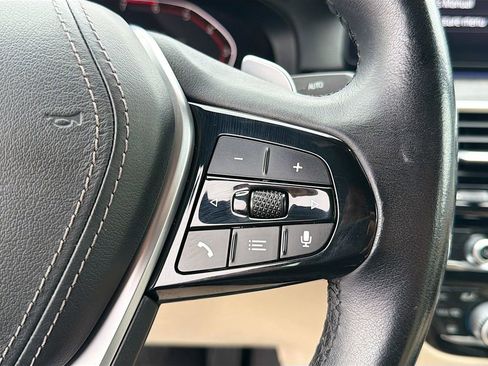 Used 2021 BMW 530i w/ Convenience Package image 39