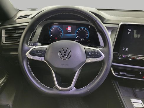 Used 2024 Volkswagen Atlas Cross Sport SE image 5