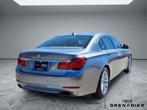 Used 2013 BMW 740i RWD image 7