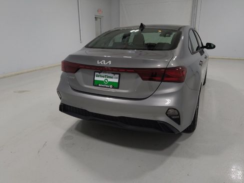 Used 2022 Kia Forte LXS FWD image 7