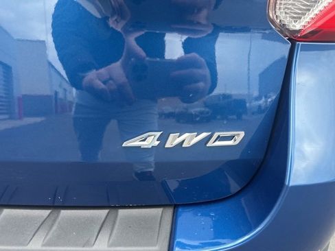 Used 2021 Ford Explorer XLT w/ Equipment Group 202A image 10