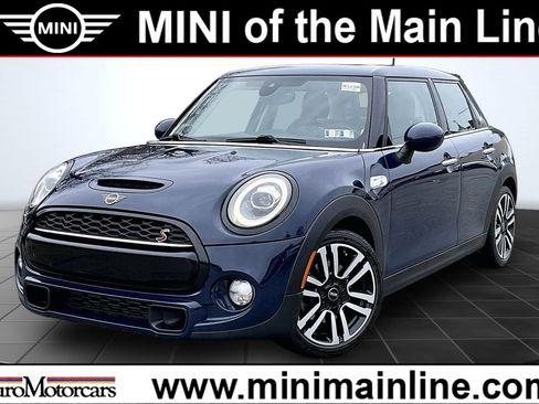 Used 2019 MINI Cooper S image 1