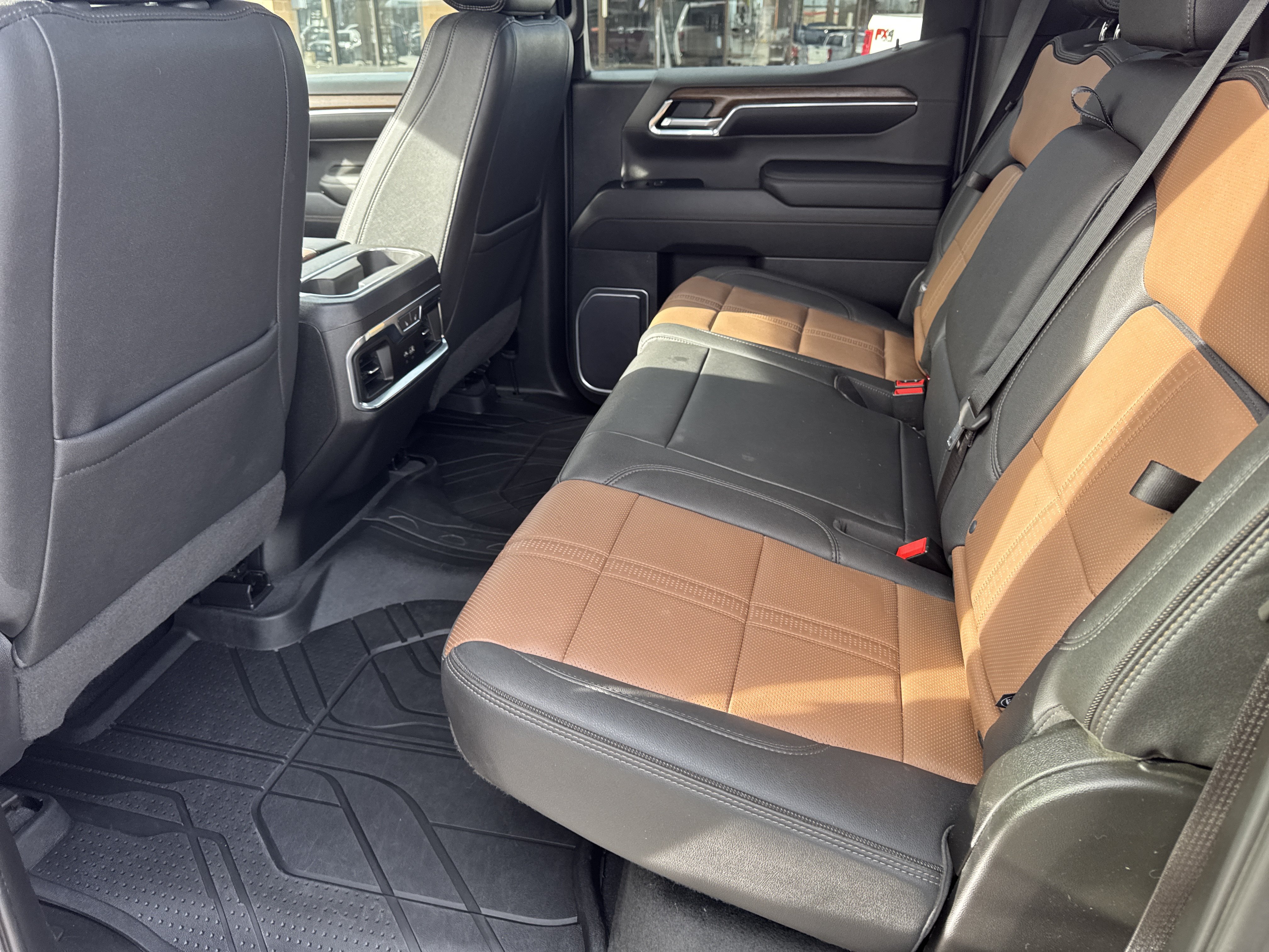Used 2023 Chevrolet Silverado 1500 High Country AWD/4WD image 18