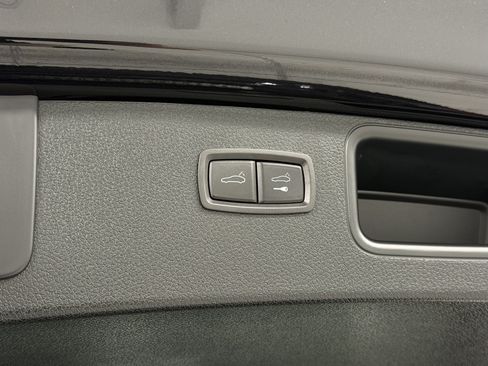 Certified 2023 Porsche Macan S AWD/4WD image 66