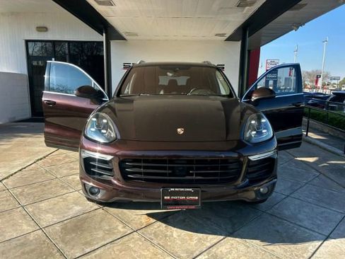 Used 2015 Porsche Cayenne S image 6