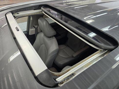 Certified 2020 Toyota Highlander Limited image 3