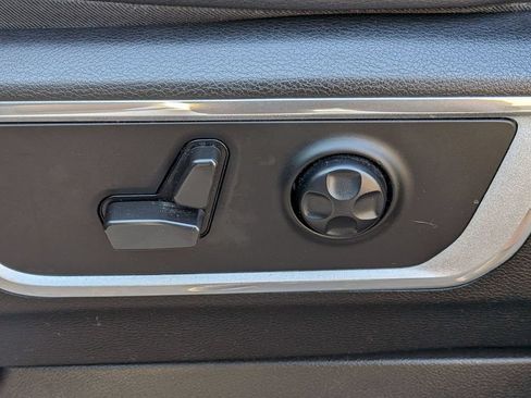 Used 2021 RAM 1500 Laramie AWD/4WD image 15