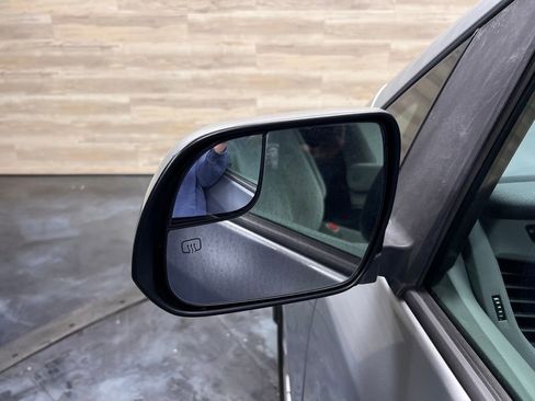 Used 2019 Toyota Sienna LE image 30