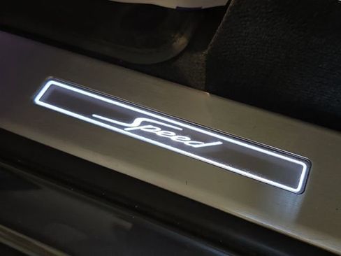 Used 2021 Bentley Bentayga Speed AWD/4WD image 16
