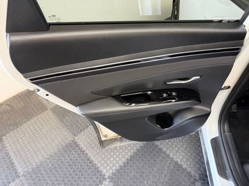 Used 2022 Hyundai Tucson Limited AWD/4WD image 37