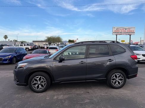 Used 2022 Subaru Forester Premium w/ Popular Package #1 AWD/4WD image 3