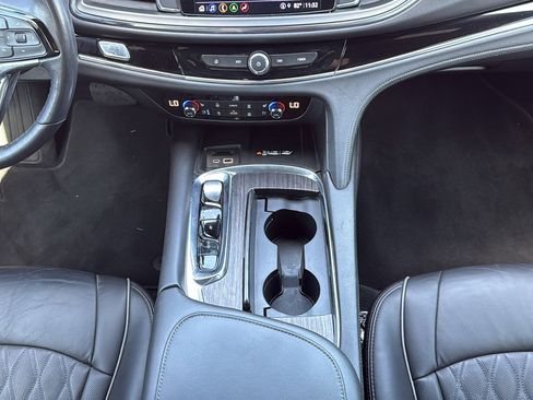 Used 2022 Buick Enclave Avenir image 25