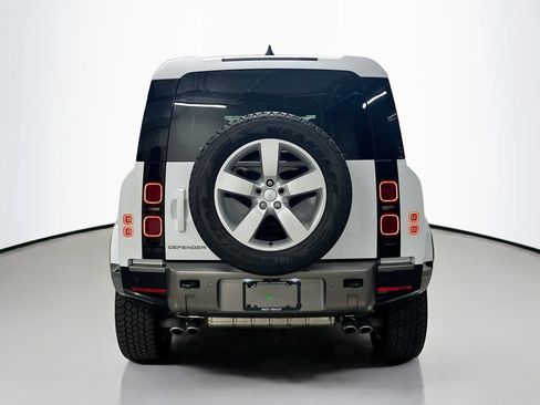 Used 2025 Land Rover Defender 110 X-Dynamic SE AWD/4WD image 10