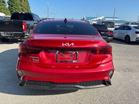 Used 2022 Kia Forte LXS FWD image 6