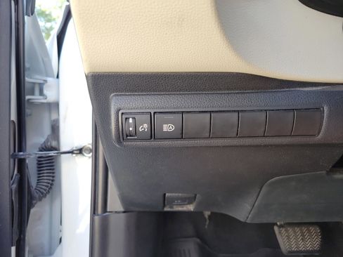 Certified 2023 Toyota Corolla LE FWD image 25