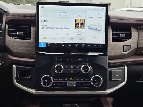 Used 2024 Ford Expedition Limited image 21