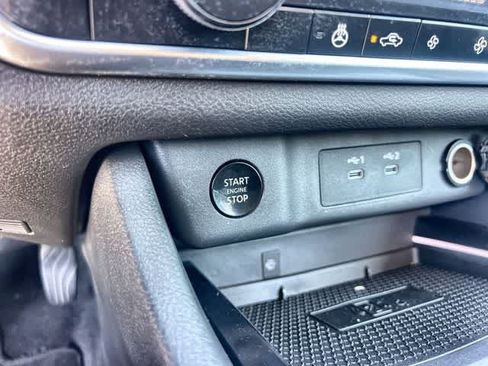 Used 2024 Nissan Rogue SL FWD image 28