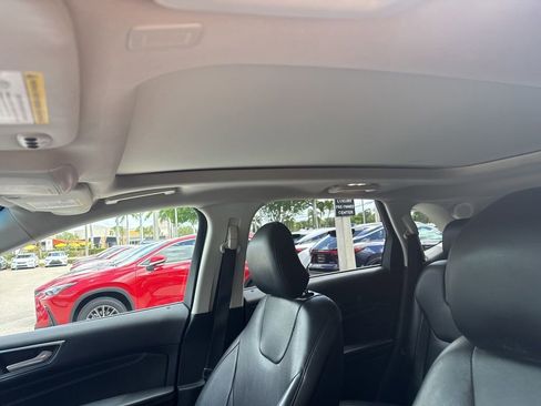 Used 2019 Ford Edge Titanium w/ Equipment Group 301A AWD/4WD image 25