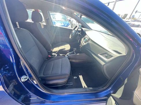 Used 2021 Hyundai Accent SE FWD image 10