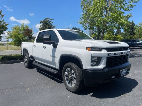 Used 2022 Chevrolet Silverado 2500 Custom w/ Custom Value Package AWD/4WD image 5