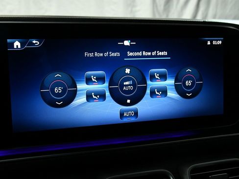 Used 2025 Mercedes-Benz GLS 450 4MATIC image 35