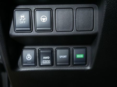 Used 2022 Nissan Rogue Sport SL AWD/4WD image 24