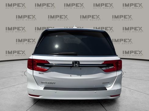 Used 2023 Honda Odyssey Touring image 4